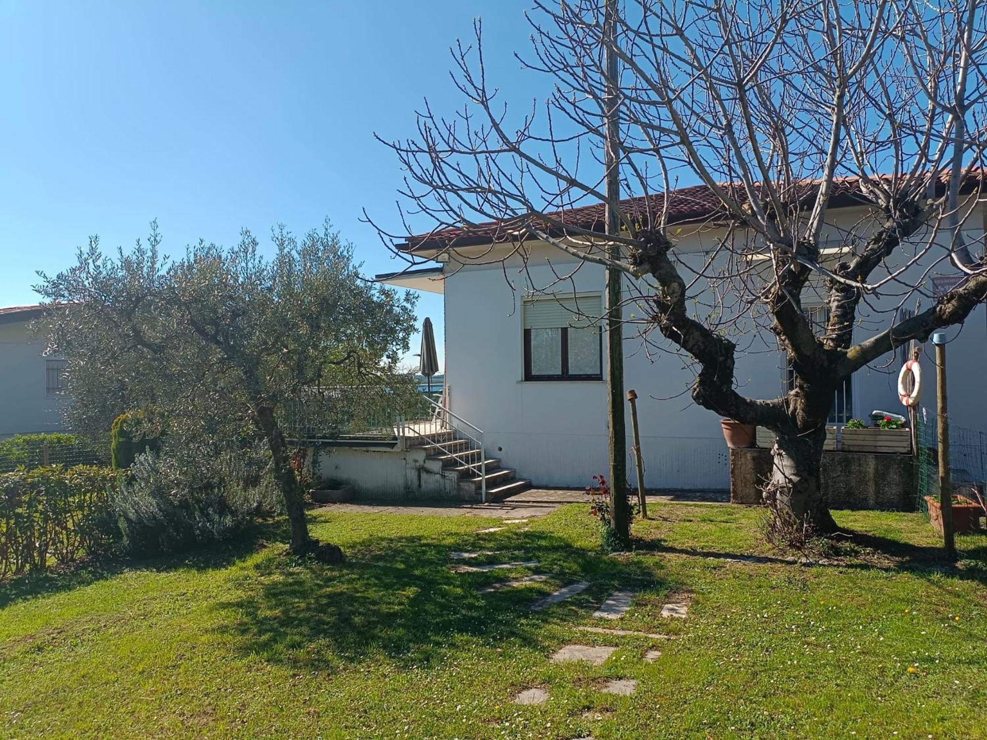 Apartment The Magic House With Garden Moniga del Garda